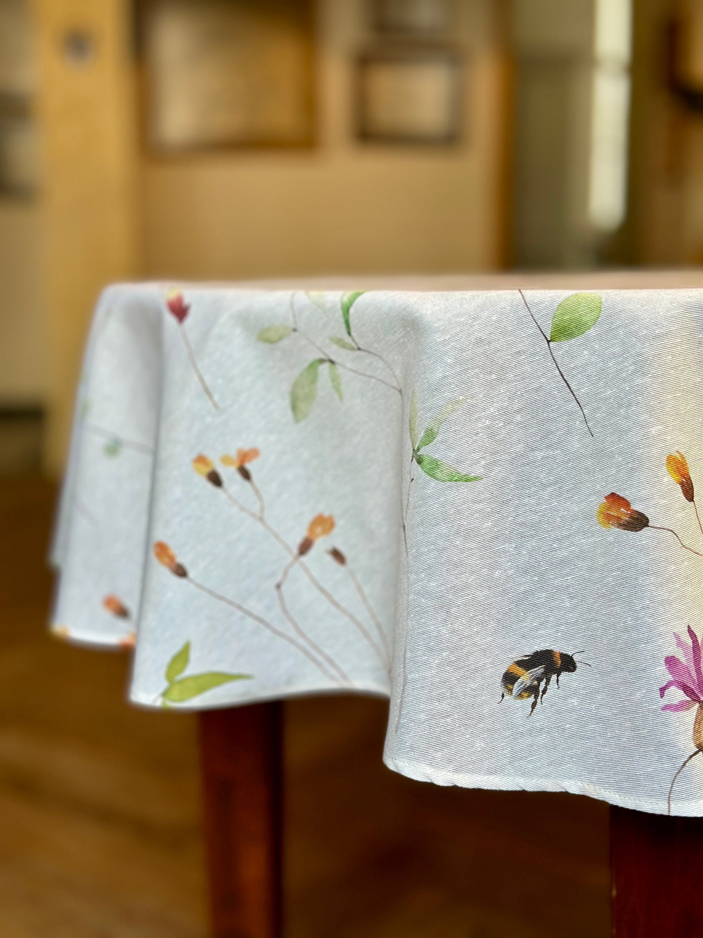 Spring round tablecloth, Cotton-Poly mix | Early Blooming