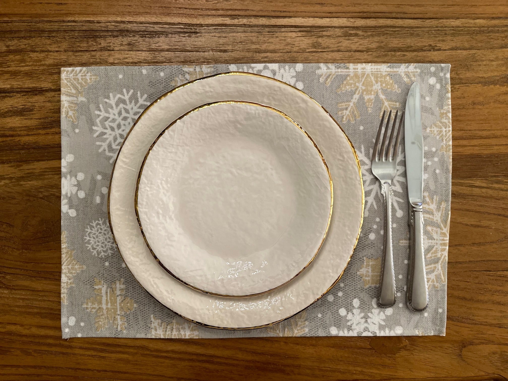 Winterliches Motiv: Platzierung mit Schneeflockenmuster, Baumwoll-Polyester-Mix |