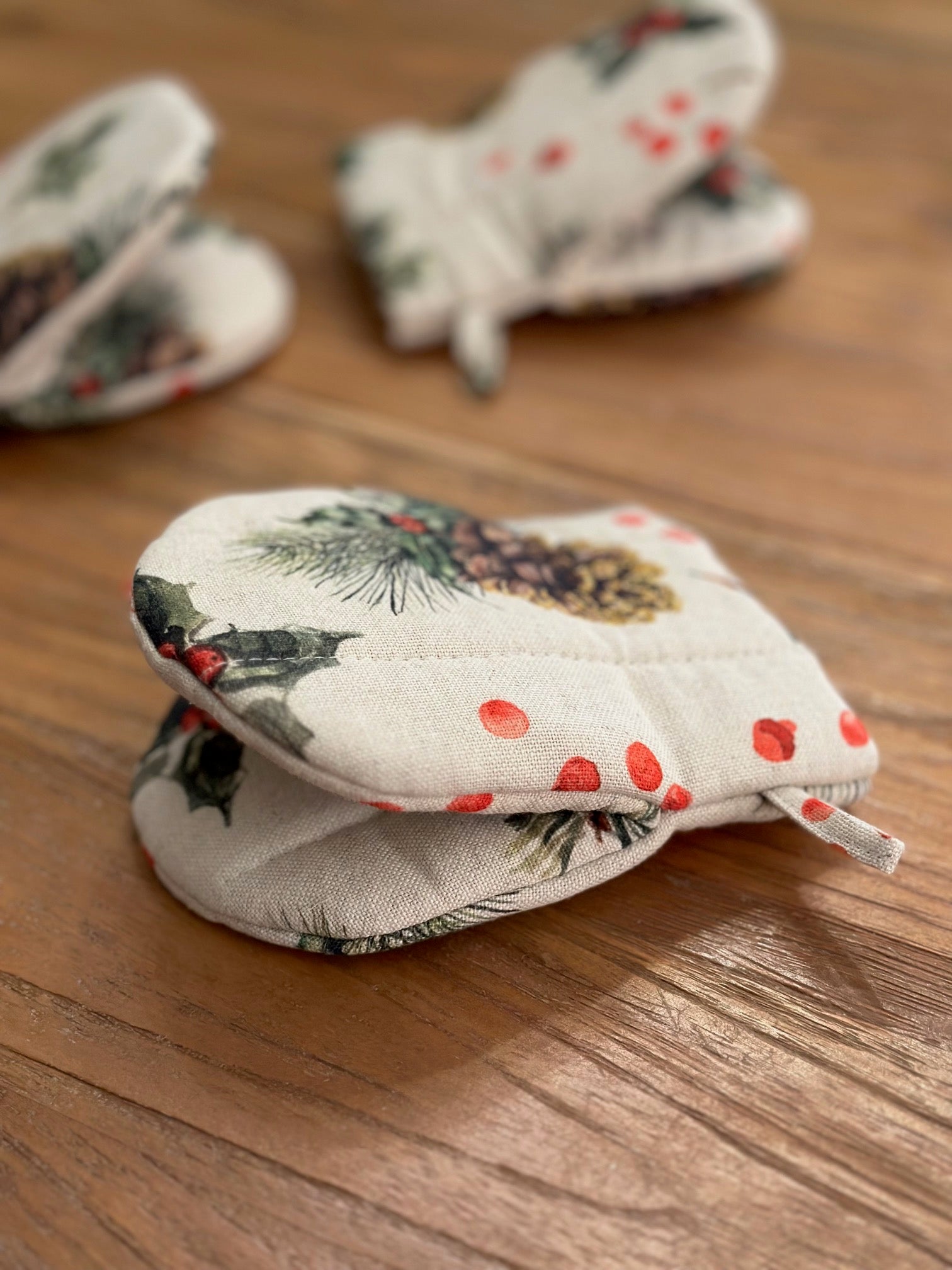 Christmas Oven Glove Small with Double Wool Filling,  Linen-Cotton