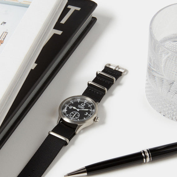 39.5mm field quartz watch with nylon 6 strap in black colour