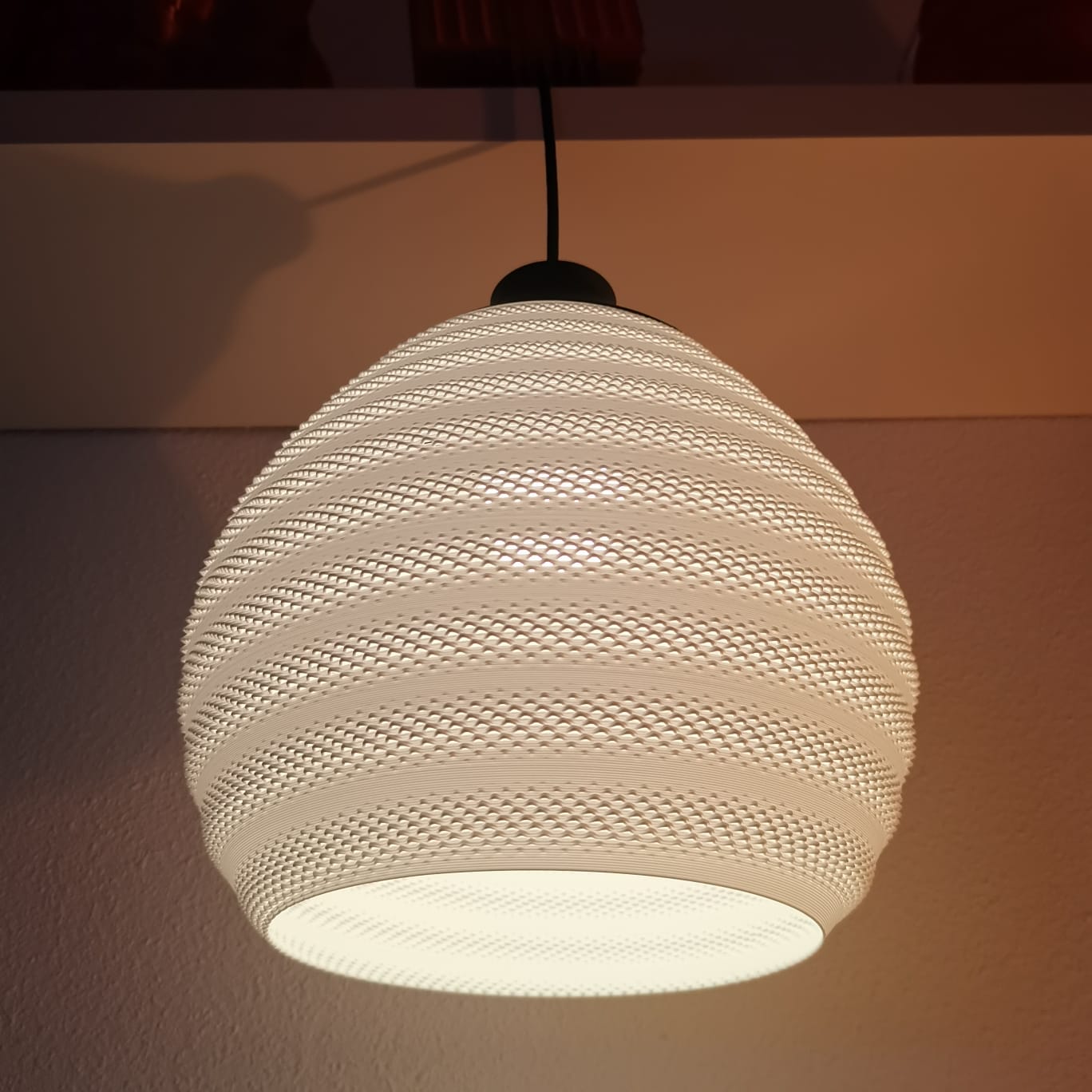 Aurora Twist Pendant Lamp