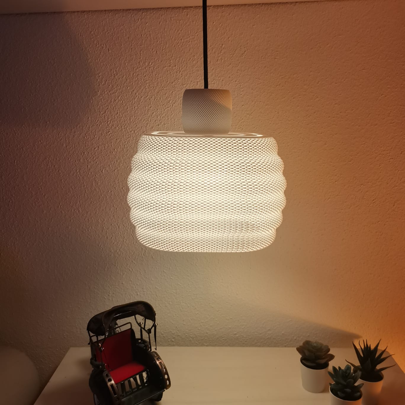 Dynasty Ripple Pendant Lamp