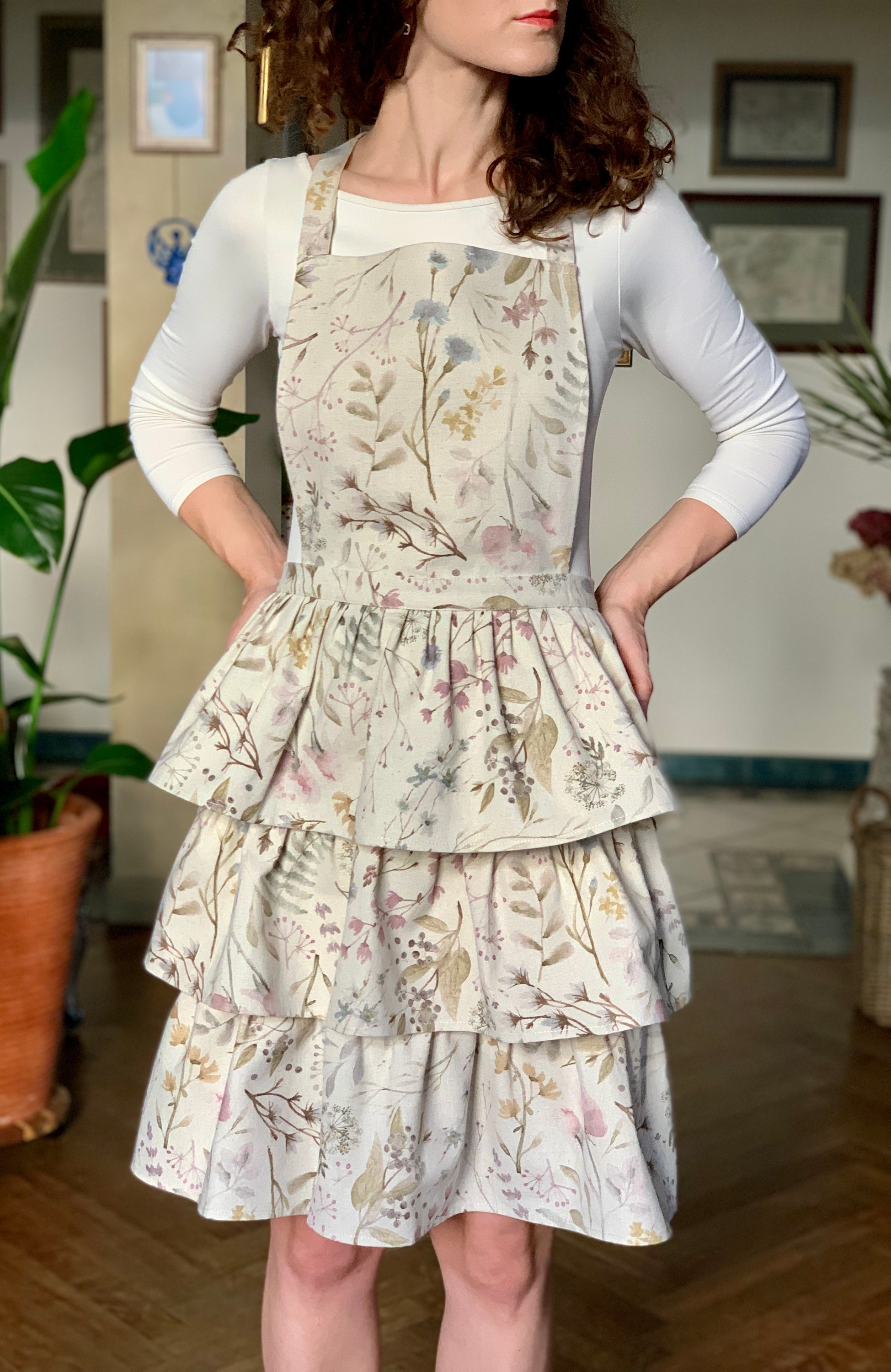 Ladies Apron with Ruffles, Linen-Cotton Mix, Printed | Aitana