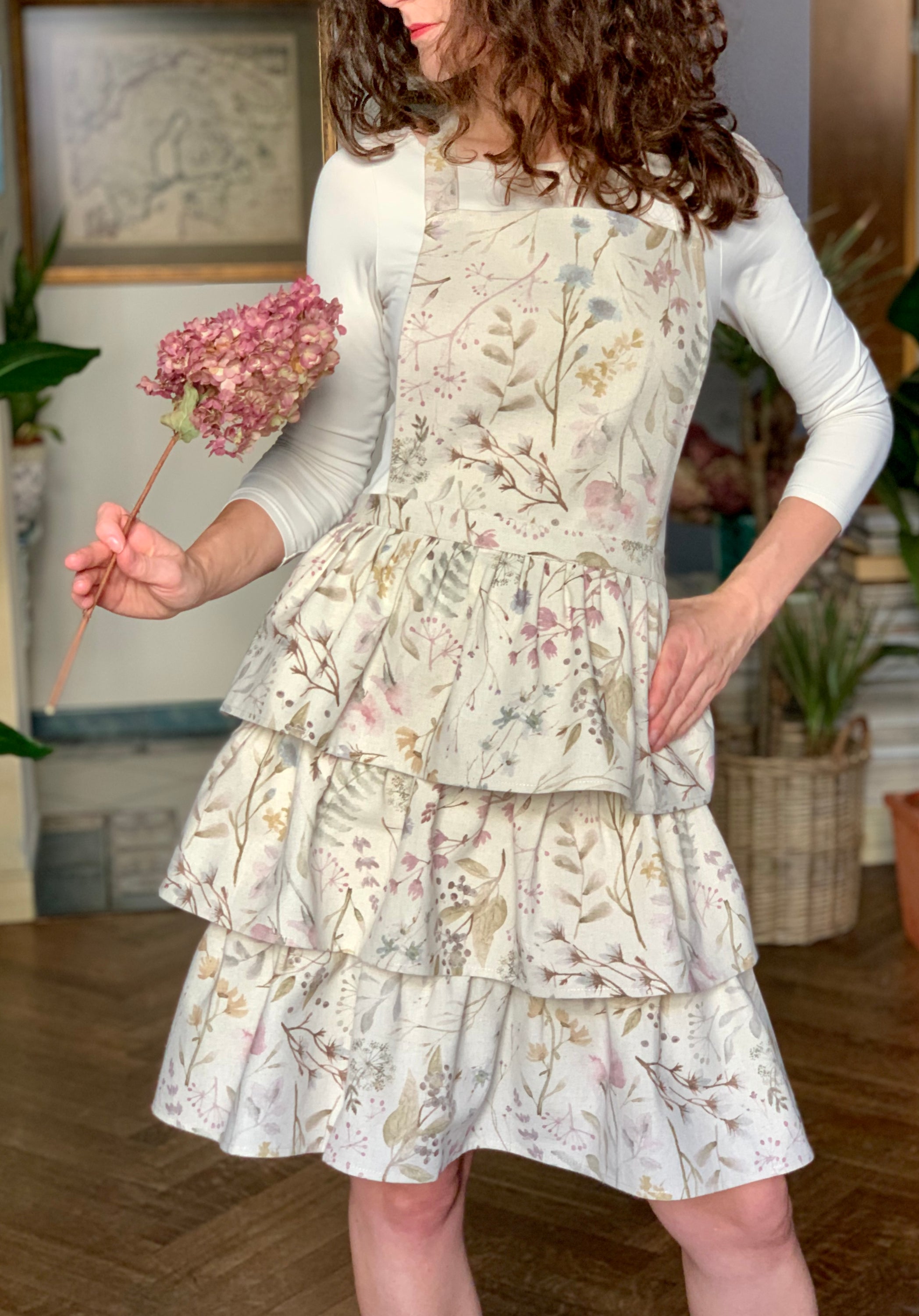 Ladies Apron with Ruffles, Linen-Cotton Mix, Printed | Aitana