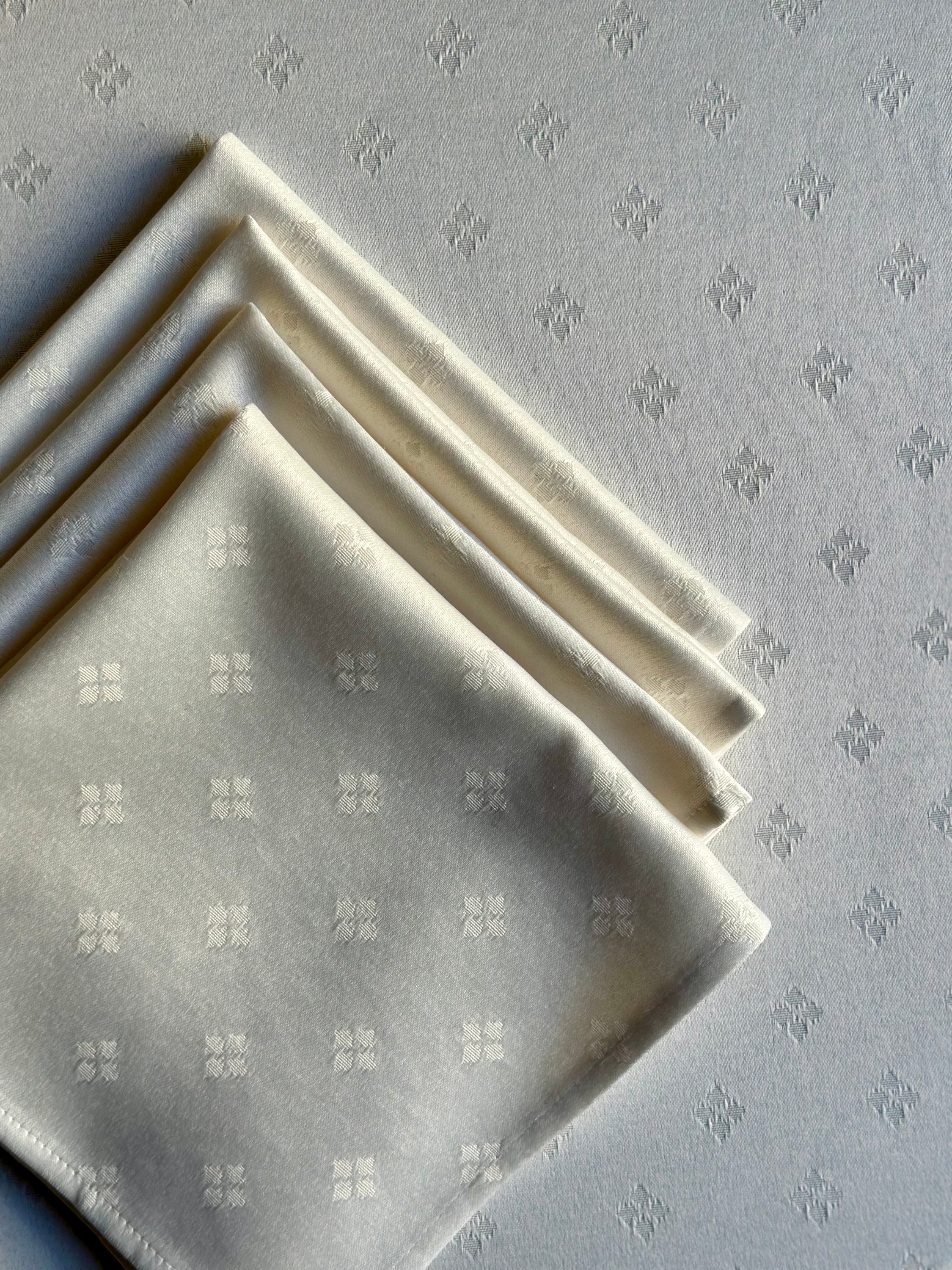 Serviette classique ornée | Dîner classique