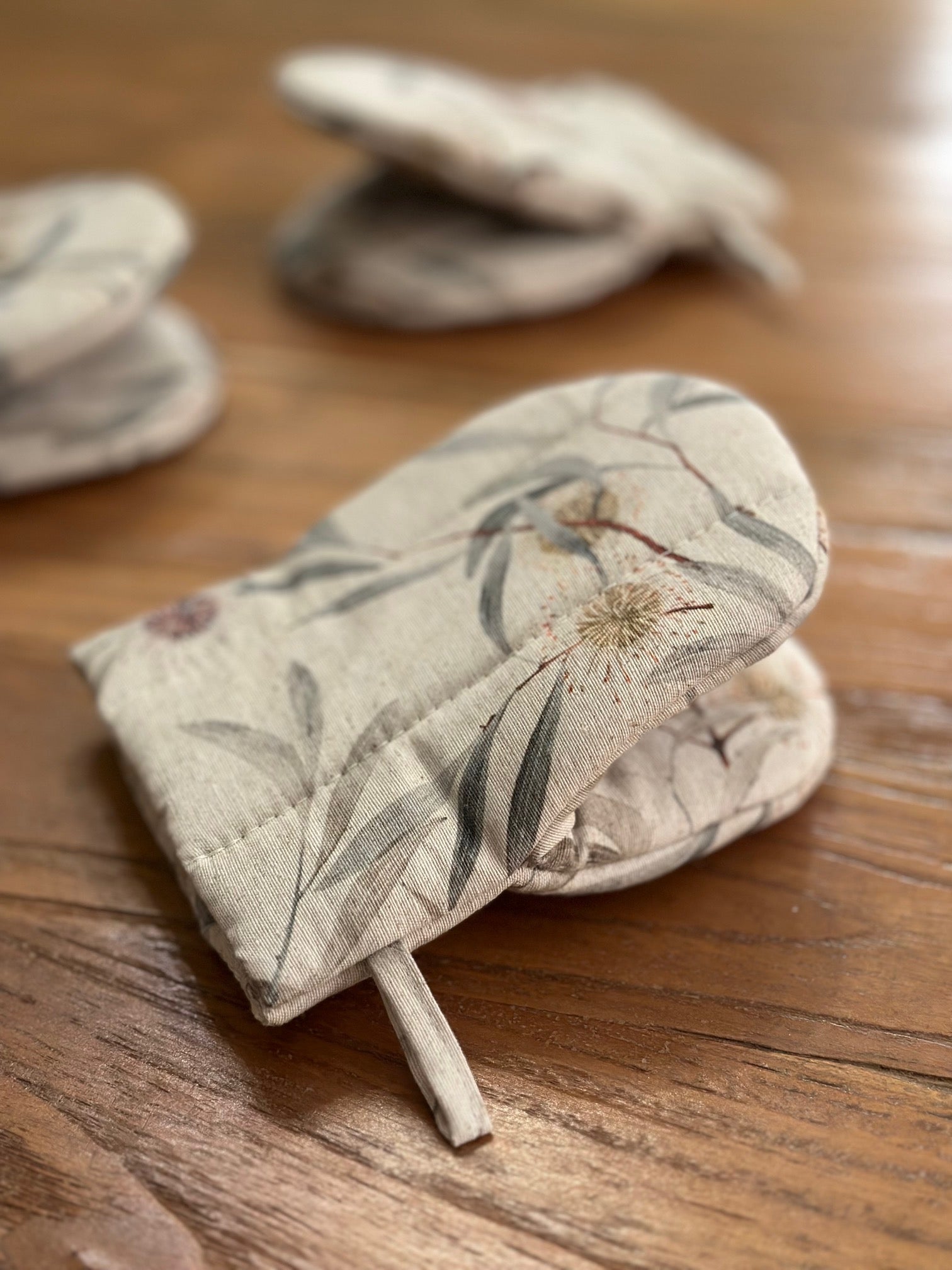 Gant de cuisine petit format avec double rembourrage en laine, coton recyclé, imprimé |