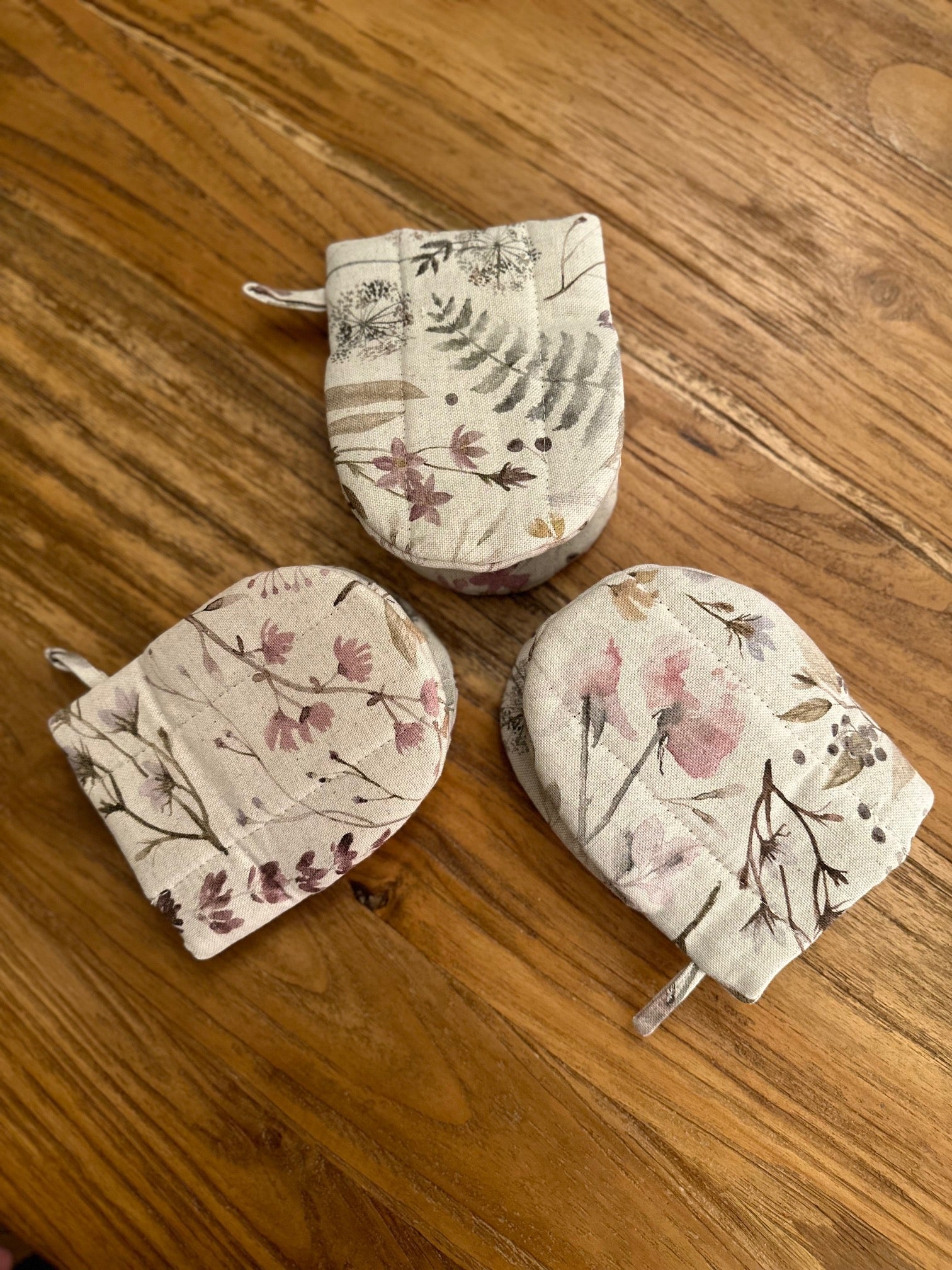 Oven Glove Small with Double Wool Filling,  Linen-Cotton Mix, Printed