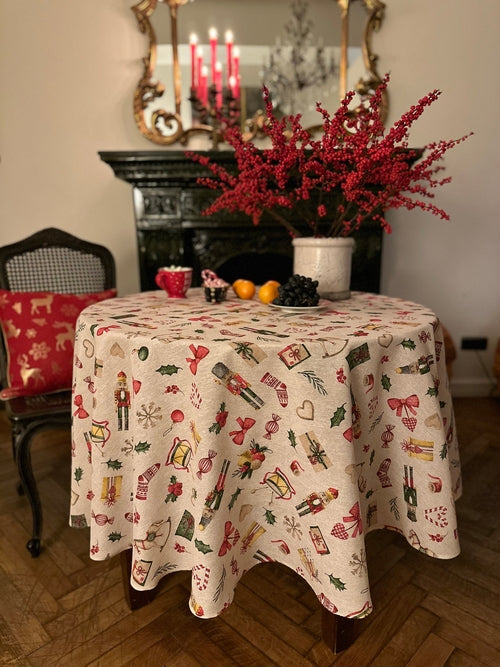 Nappe ronde à motif de Noël, mélange coton-polyester | Histoire de Noël