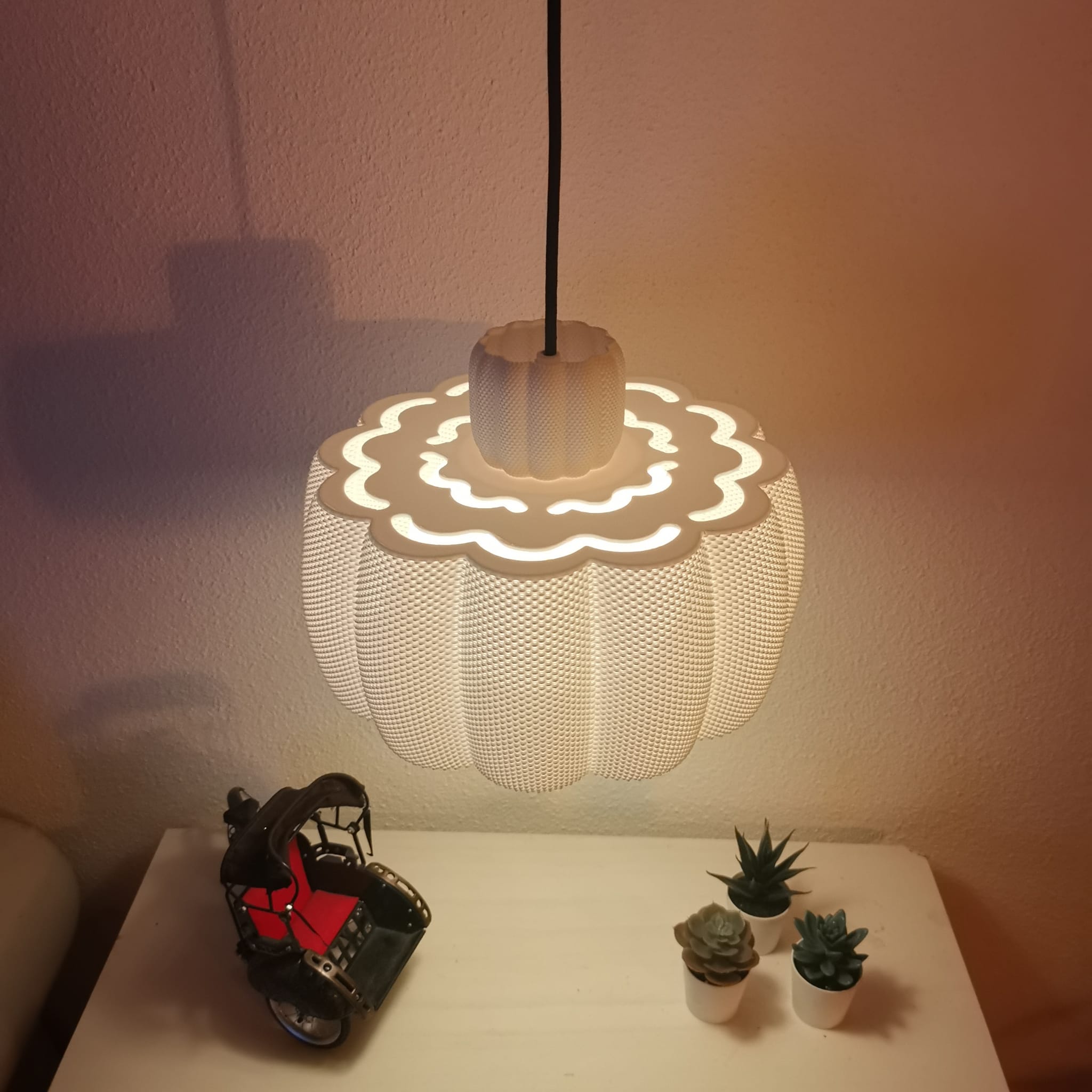 Lotus Glow Pendant Lamp