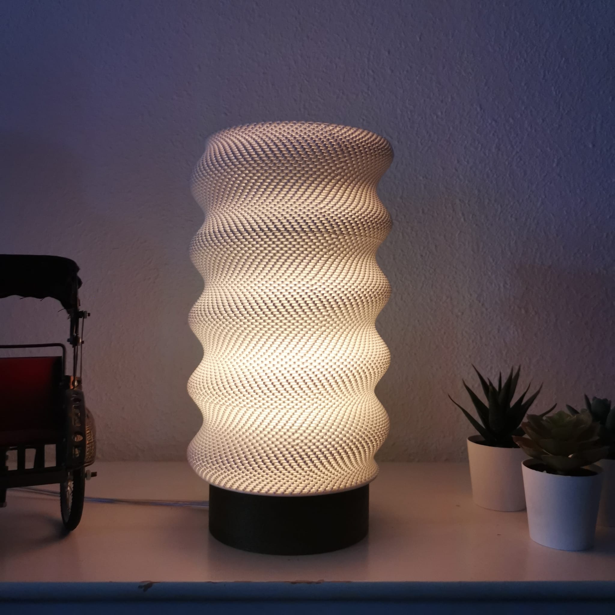 Lampe de table portable Lumina Twist